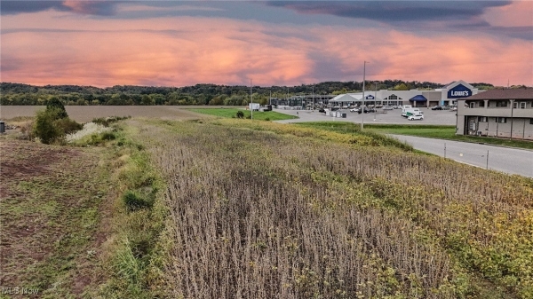 Listing Image #3 - Others for sale at 902 Pike Street, Marietta OH 45750