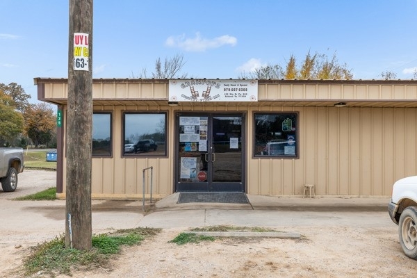 Listing Image #3 - Others for sale at 125 Elm Drive, Caldwell TX 77836