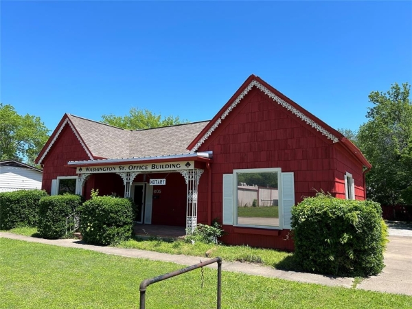 Listing Image #1 - Office for sale at 605 S Washington Street, Kaufman TX 75142