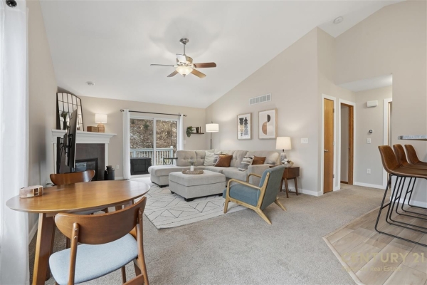 Listing Image #3 - Others for sale at 295 Hickory Ct, Tiffin IA 52340