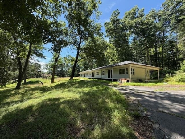 Listing Image #1 - Hotel for sale at 25 State Route 55, Barryville NY 12719