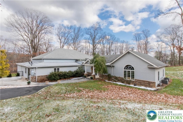 Listing Image #2 - Others for sale at 1303 Evergreen Drive, Lower Saucon Twp PA 18015