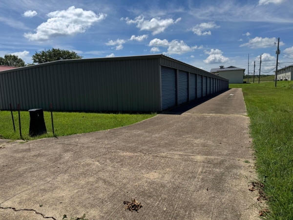 Listing Image #2 - Others for sale at Holly Hill Drive, Tupelo MS 38801