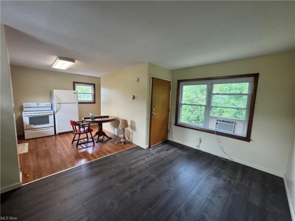 Listing Image #3 - Multi-family for sale at 3043 Niles Rd SE, Warren OH 44484