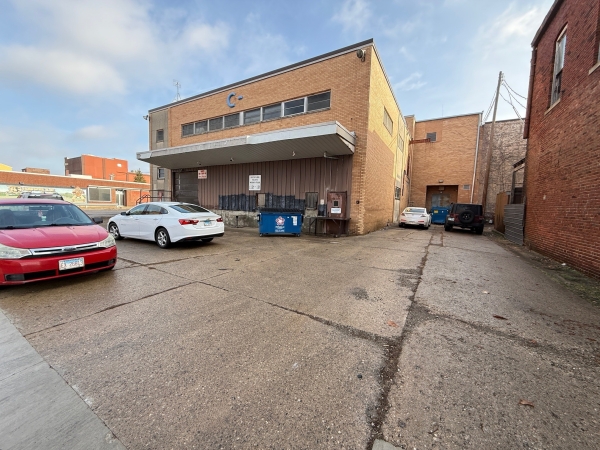 Listing Image #1 - Office for sale at 17 W North St, Danville IL 61832