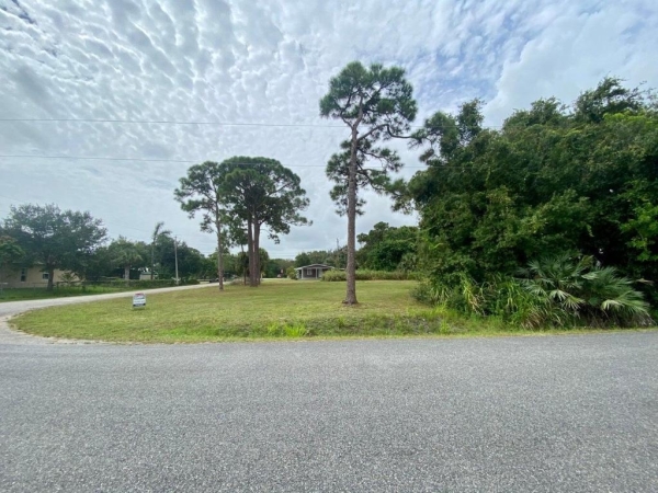 Listing Image #3 - Land for sale at 186 Melton Drive, Fort Pierce FL 34982
