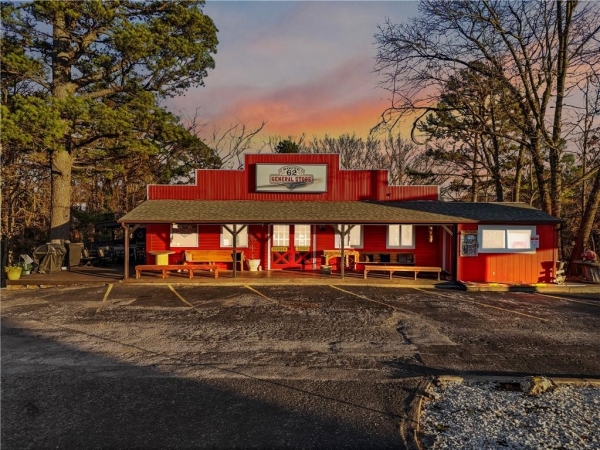 Listing Image #2 - Retail for sale at 2080 East Van Buren, Eureka Springs AR 72632