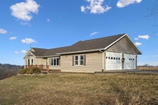 Listing Image #2 - Others for sale at 1985 168th St, Marengo IA 52301