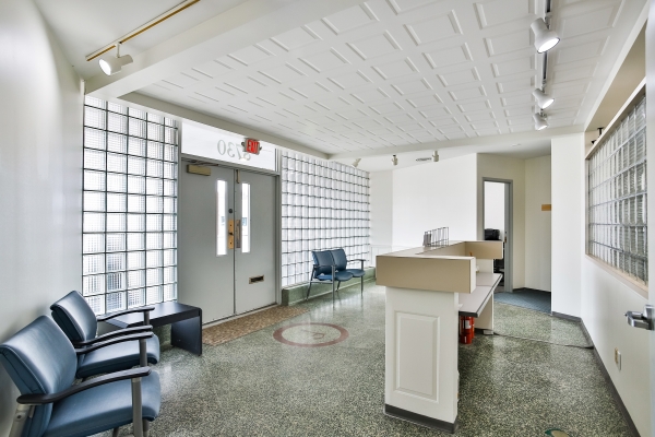 Listing Image #4 - Office for sale at 8730 Big Bend Blvd, Webster Groves MO 63119