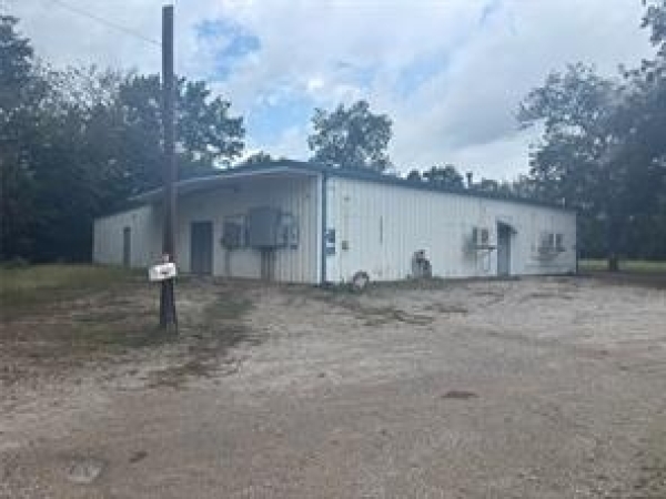 Listing Image #1 - Industrial for sale at 709 E 4th Street, Skiatook OK 74079