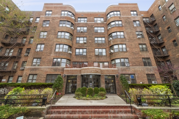 Listing Image #1 - Others for sale at 98-120 Queens Bloulevard, #1G, Rego Park NY 11374