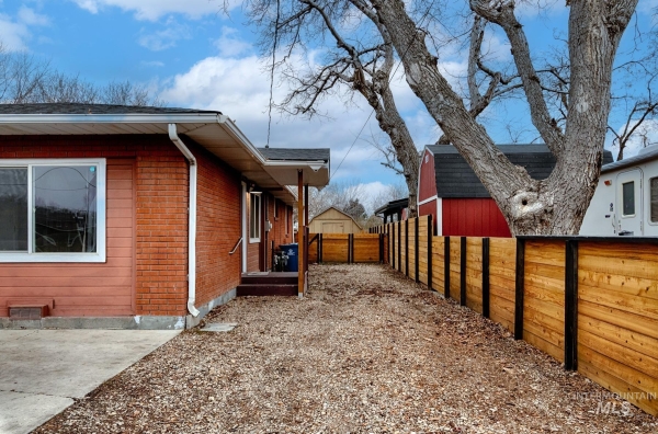 Listing Image #3 - Others for sale at 819 S Powerline Rd, Nampa ID 83686