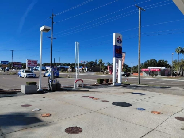 Listing Image #3 - Others for sale at 7906 W HILLSBOROUGH AVE, Tampa FL 33615