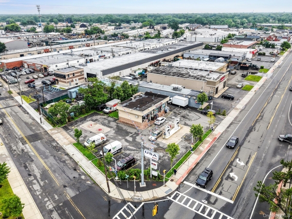 Listing Image #3 - Others for sale at 257 Bay Shore Road, Deer Park NY 11729