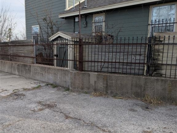 Listing Image #2 - Others for sale at 3120 N Main Street, Fort Worth TX 76106