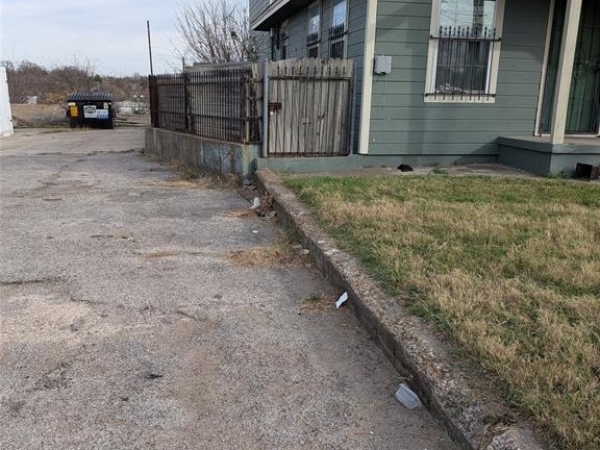 Listing Image #3 - Others for sale at 3120 N Main Street, Fort Worth TX 76106
