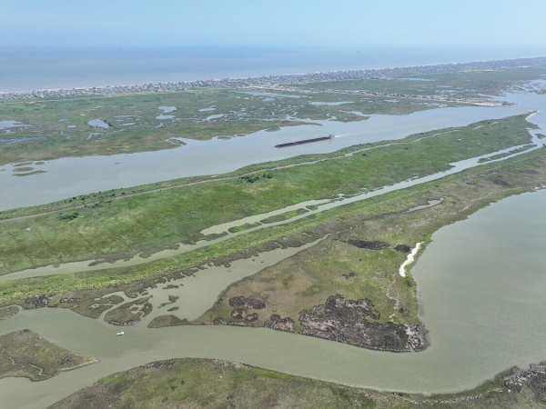 Listing Image #2 - Industrial for sale at 3127 Hwy 87, Crystal Beach TX 77650