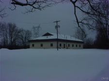 Retail for sale in Clay, NY