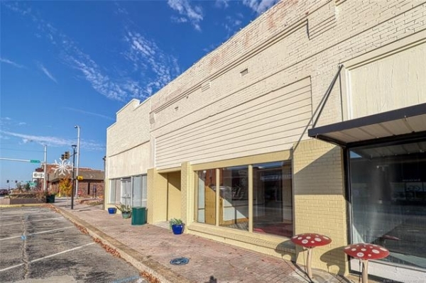 Listing Image #2 - Office for sale at 111 S Main Street, Eufaula OK 74432