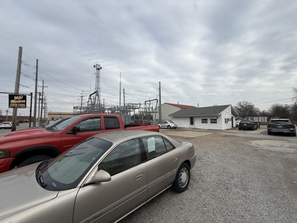 Listing Image #1 - Others for sale at 327 N Illinois Avenue, Carbondale IL 62901