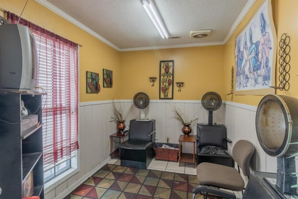 Listing Image #1 - Office for sale at 1125 E College St, Brownsville TN 38012