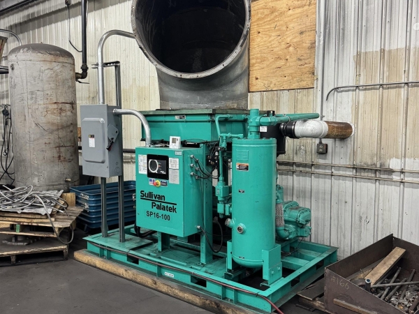 Listing Image #3 - Office for sale at 623 Circle Drive, Iron Mountain MI 49801