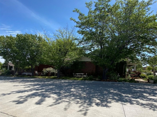 Listing Image #2 - Retail for sale at 1201 Halsell Street, Bridgeport TX 76426