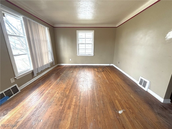 Listing Image #3 - Others for sale at 3927 E 153rd Street, Cleveland OH 44128