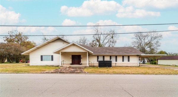 Listing Image #1 - Others for sale at 508 Monroe St, Deport TX 75435