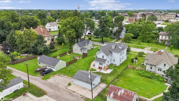 Listing Image #3 - Others for sale at 920 High Street, Grinnell IA 50112