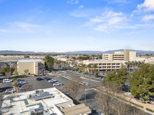 Listing Image #2 - Office for sale at 44215 15th Street West , 307, Lancaster CA 93534