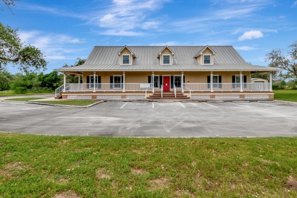 Listing Image #1 - Office for sale at 8410 FM 236, Victoria TX 77905