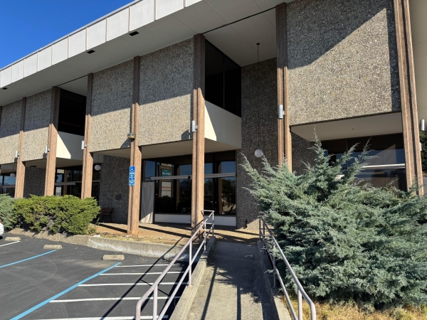 Listing Image #1 - Others for sale at 3179 Bechelli Lane 102, Redding CA 96002