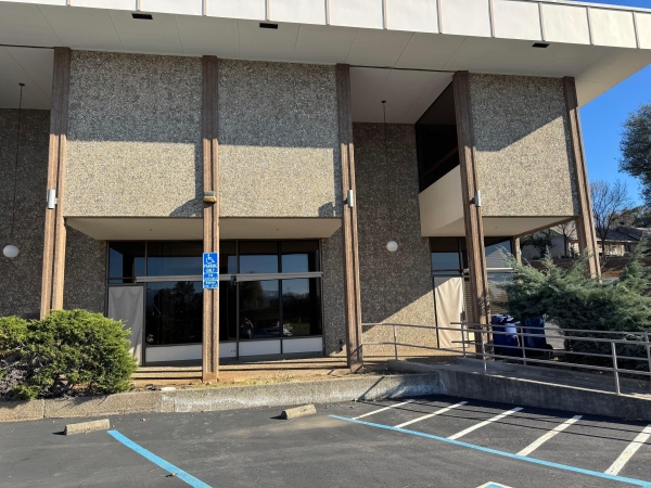 Listing Image #2 - Others for sale at 3179 Bechelli Lane 102, Redding CA 96002