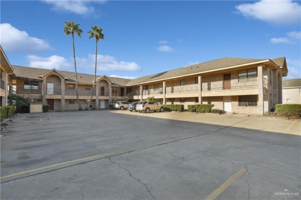 Listing Image #3 - Multi-family for sale at 2210 Elisa Lane, Edinburg TX 78541