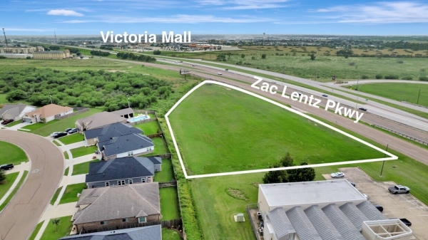 Listing Image #1 - Others for sale at 6201 NE Zach Lentz Pkwy, Victoria TX 77904