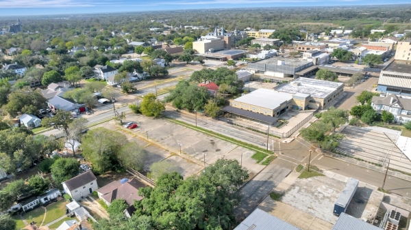 Listing Image #3 - Others for sale at 204 S Williams St, Victoria TX 77901