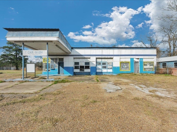 Listing Image #1 - Others for sale at 404 Kurth Drive, Lufkin TX 75901