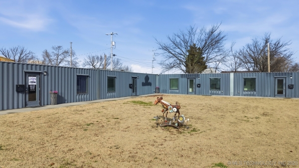 Listing Image #1 - Office for sale at 1600 SW Frank Phillips Blvd, Bartlesville OK 74003