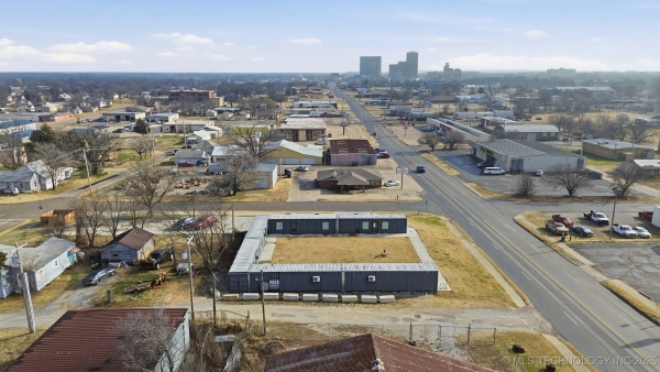 Listing Image #3 - Office for sale at 1600 SW Frank Phillips Blvd, Bartlesville OK 74003