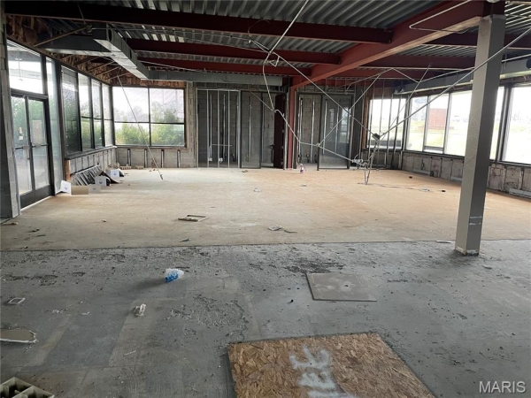 Listing Image #3 - Others for sale at 4365 Alby Street, Alton IL 62002