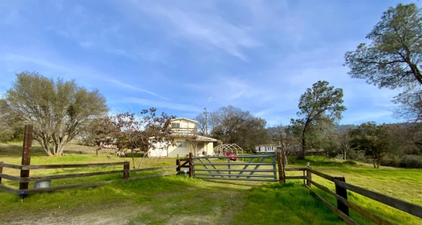 Listing Image #1 - Others for sale at 30517 Road 400, Coarsegold CA 93614 Listing Image #1 - Others for sale at 30517 Road 400, Coarsegold CA 93614