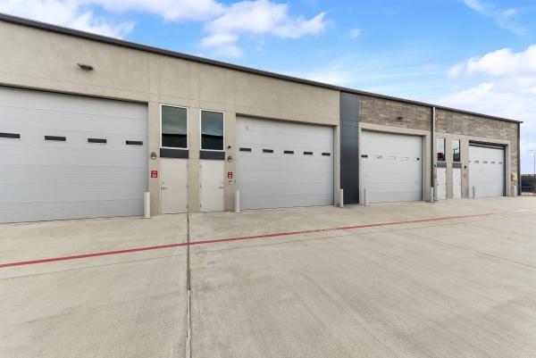 Listing Image #1 - Industrial for sale at 6767 All Stars Avenue, D-11, Frisco TX 75033