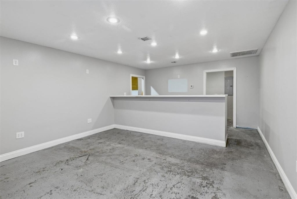 Listing Image #3 - Others for sale at 2713 E Napoleon Street E, Sulphur LA 70663