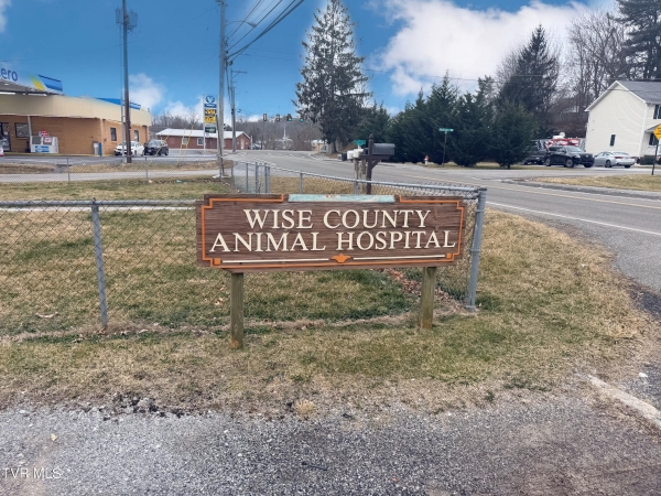 Listing Image #2 - Others for sale at 404 NE Hurricane Road, Wise VA 24293