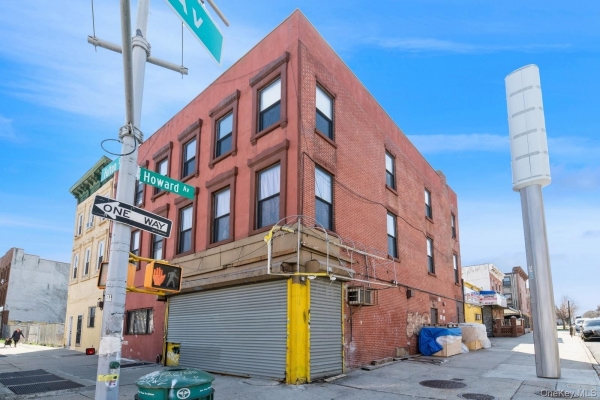Listing Image #2 - Multi-family for sale at 275 Howard Avenue, Brooklyn NY 11233
