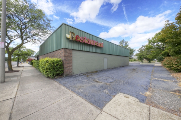 Listing Image #2 - Retail for sale at 1744 Biddle, Wyandotte MI 48912 Listing Image #2 - Retail for sale at 1744 Biddle, Wyandotte MI 48912