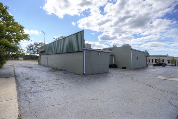 Listing Image #3 - Retail for sale at 1744 Biddle, Wyandotte MI 48912 Listing Image #3 - Retail for sale at 1744 Biddle, Wyandotte MI 48912