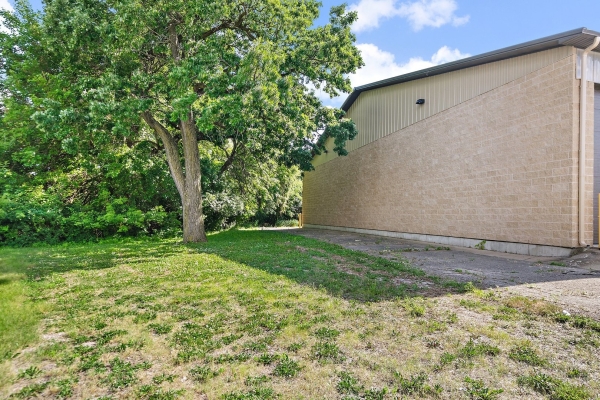 Listing Image #3 - Industrial for sale at 303 Elgin Avenue, Elgin IL 60120