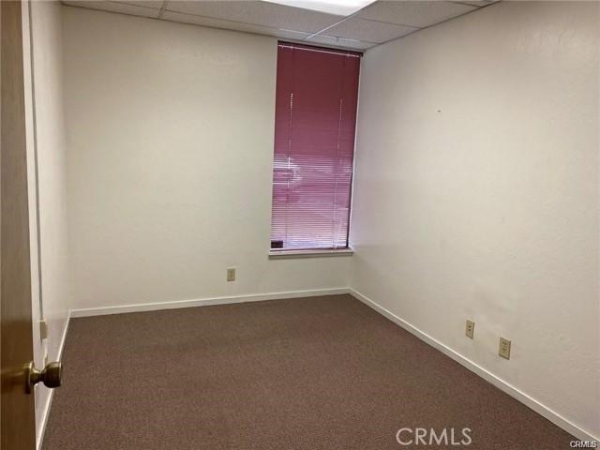 Listing Image #3 - Others for sale at 580 Manzanita Avenue 11, Chico CA 95926